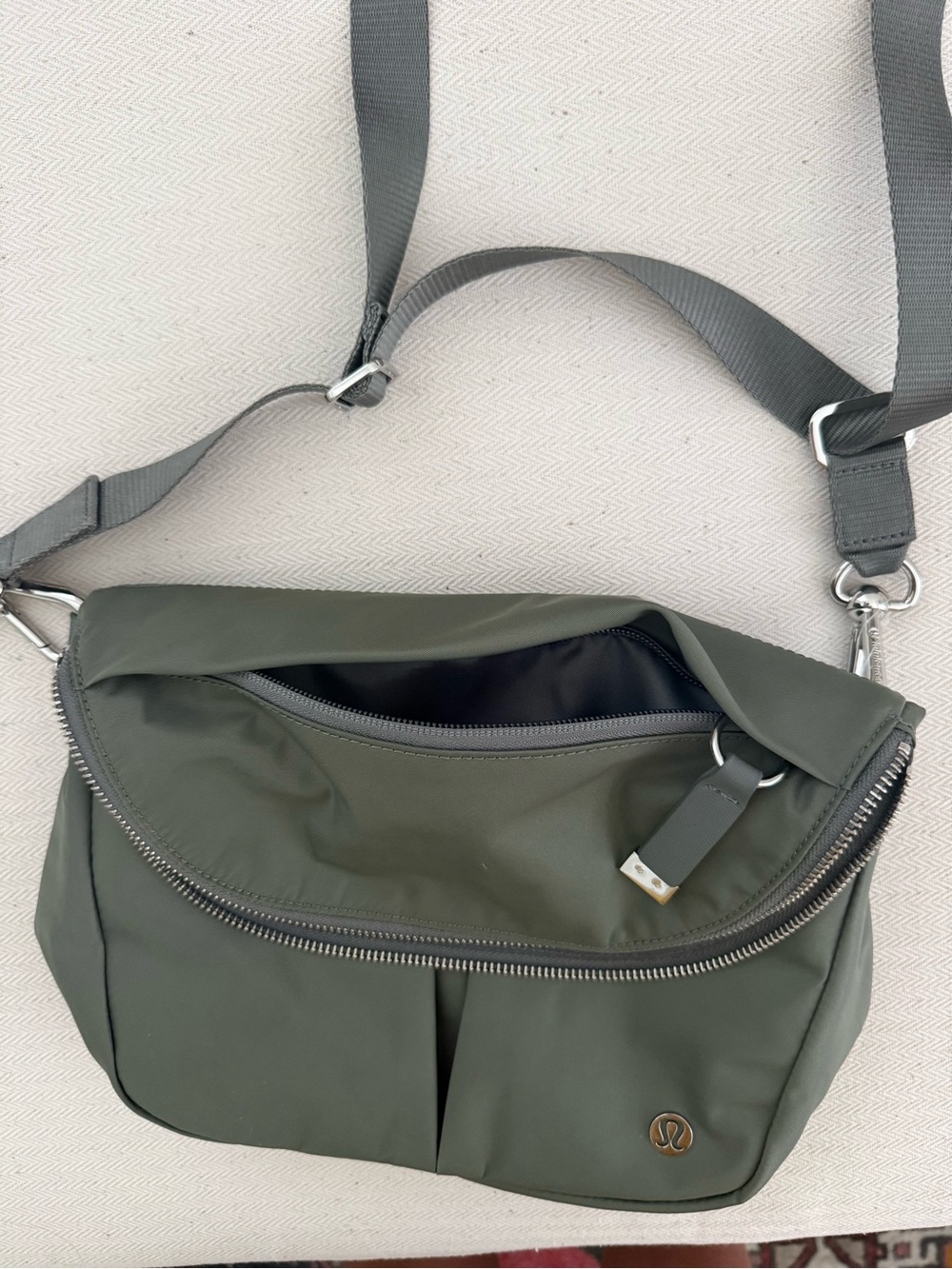 lululemon athletica Olive Green Crossbody Bag (Brand New) - Picture 5 of 5